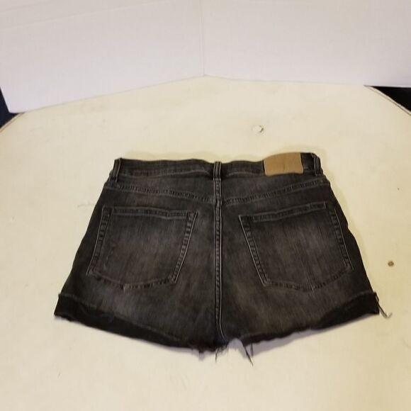 H&M Distressed Jean Shorts black and grey destress - Picture 3 of 7